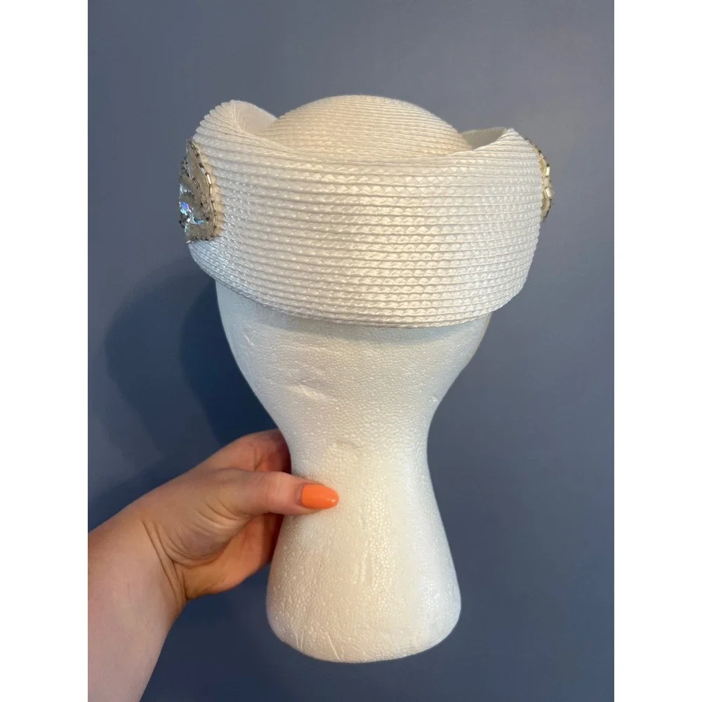 Vintage Woven White Pill Box‎ Hat W Sequin Pattern Elastic Strap 50s/60s Elegant